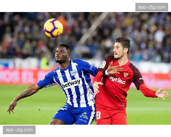 比利亚雷亚尔3-2逆转阿拉维斯,瑟洛特上演帽子戏法 比利亚雷亚尔3-2逆转阿拉维斯,瑟洛特上演帽子戏法