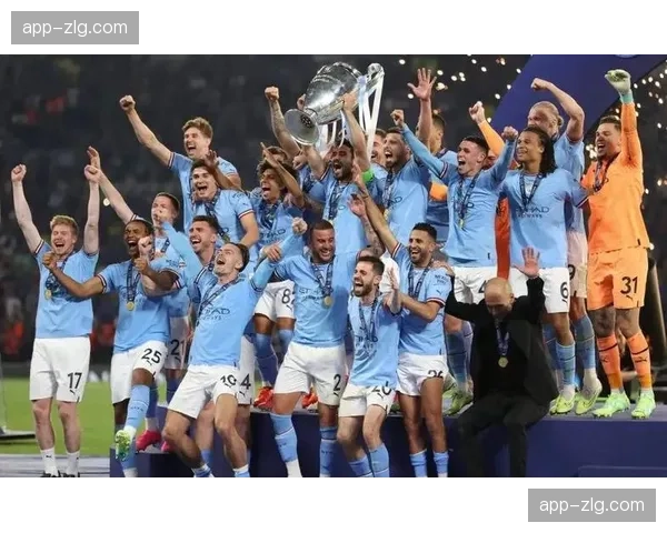 欧冠商业收入预计突破45亿欧元，单场决赛广告位竞价创新高